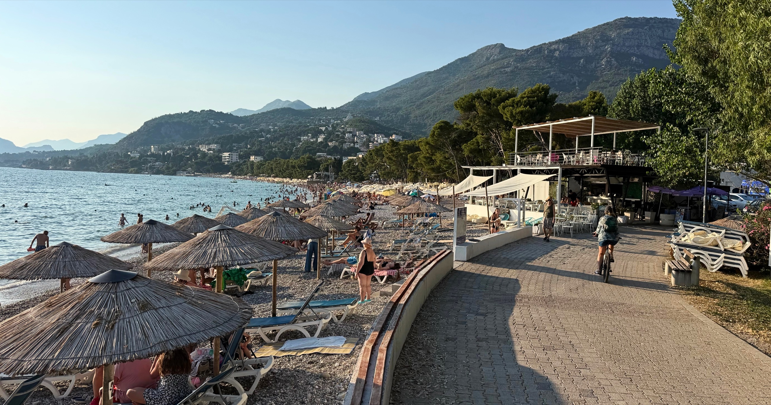 Šušanj Beach with Terraza Beach Bar above the water.